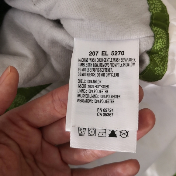 Columbia Women's Winter Jacket - Picture 6 of 6